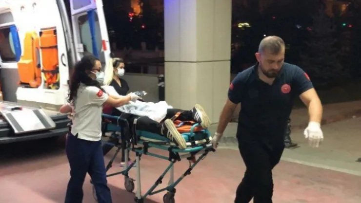 Bıçaklanan şahıs kendini kurtarmak için bakın ne yaptı?