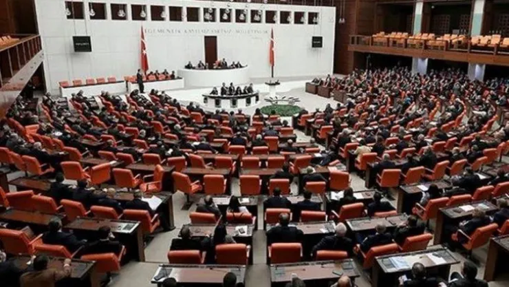 Bir parti daha kuruluyor!