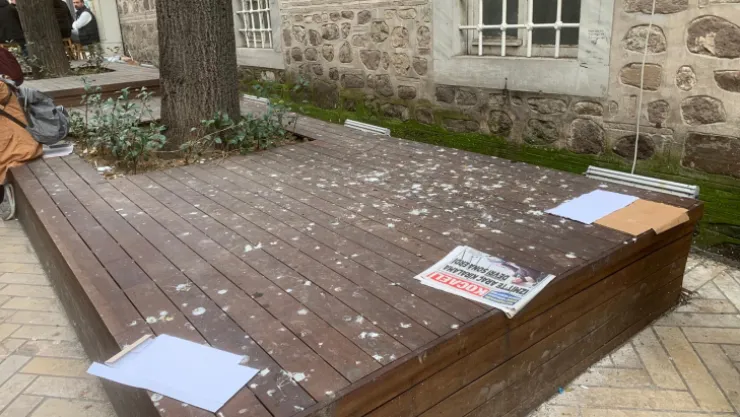 Bu oturakların hali vatandaşın tepkisini çekiyor