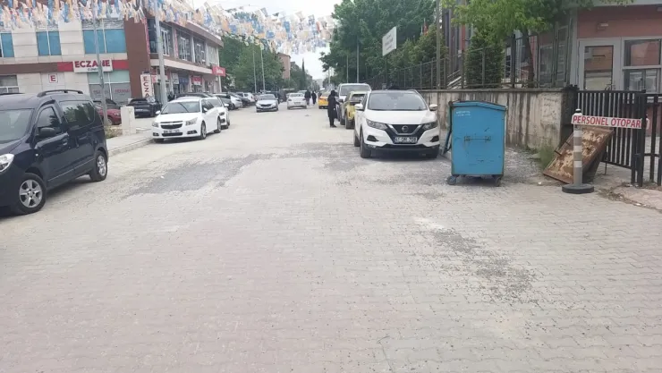 Burası böyle mi kalacak?