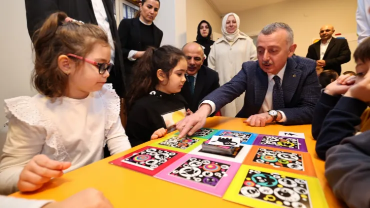 Büyükakın, Anne Şehir Begonya'da katılımcılarla buluştu