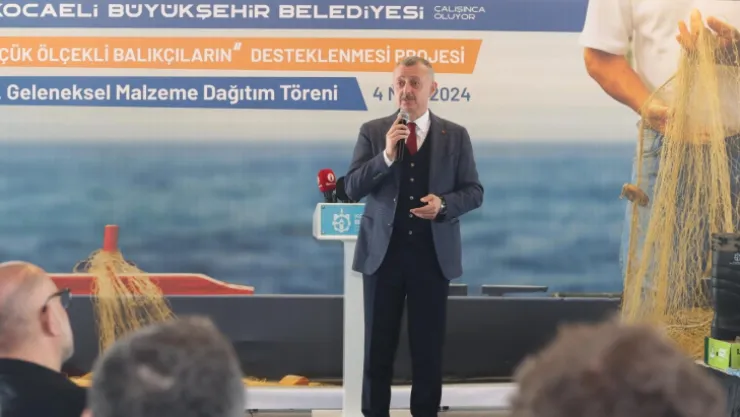 Büyükakın: Balıkçılara en büyük desteğimiz denizlerimizi temizlemek