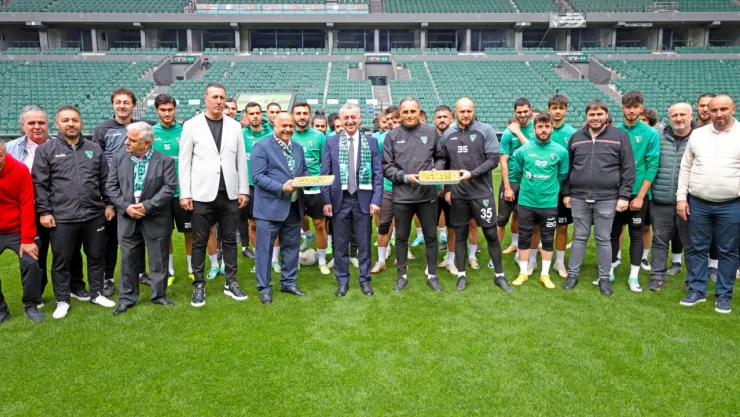 Büyükakın'dan Kocaelispor'a moral ziyareti