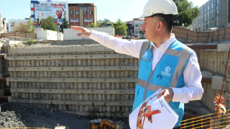 Büyükakın: İşini hakkaniyetle yerine getirenler başımızın tacıdır