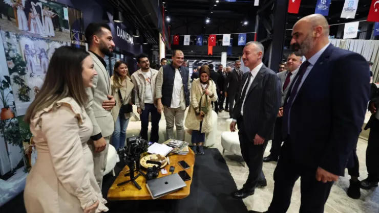 Büyükakın, Kocaeli Evlilik Fuarını ziyaret etti