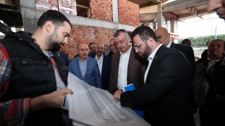 Büyükakın Sebze ve meyve halini inceledi