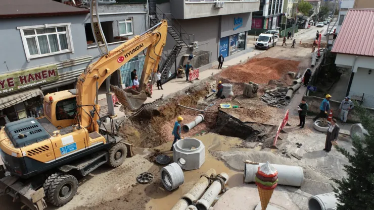 Büyükşehir'den Derince'nin kalbinde hummalı çalışma