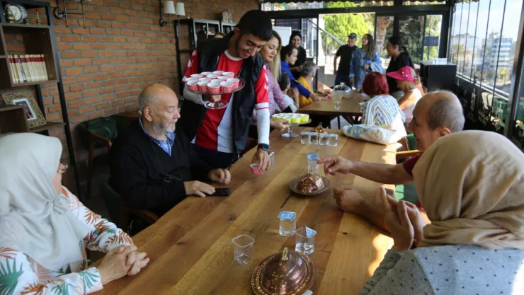 Büyükşehir'den Yaşlılar Günü'ne özel kutlama