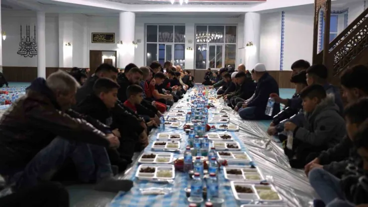 Büyükşehirin iftar sofrası bu kez Balkanlar'da kuruldu