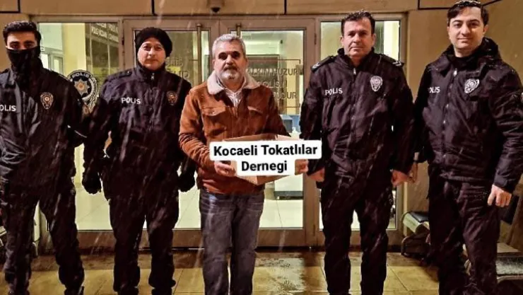 Çanakkale şehitleri için helva dağıttı