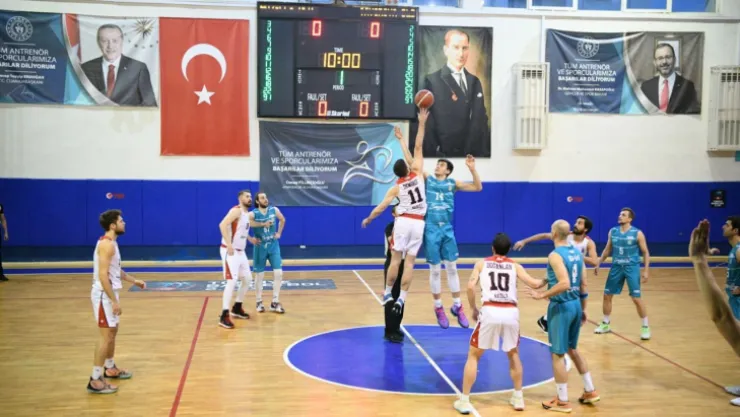 Çayırova Belediyesi, Nazilli Belediyesi'ni  86-73 mağlup etti