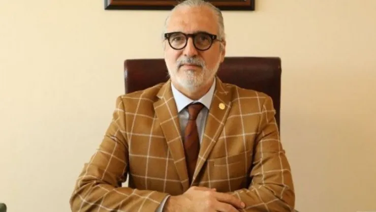 Cem Şakoğlu'ndan köşe yazısı gibi açıklama!