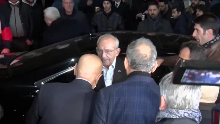 CHP lideri Kılıçdaroğlu, Akşener'i hastanede ziyaret etti