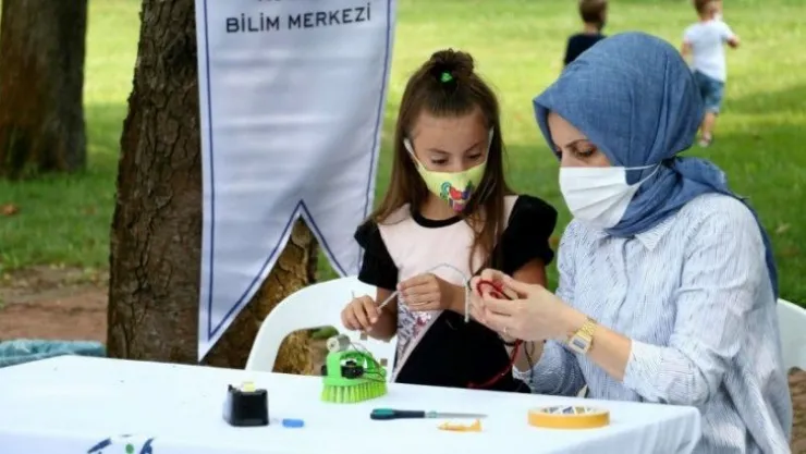 Çocuklar için bilim atölyesi başladı