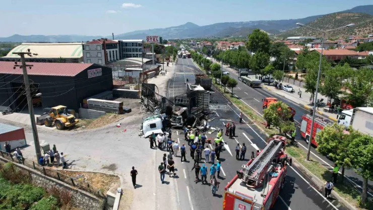 Kontrolden çıkan tır karşı şeride geçerek faciaya yol açtı: 1 ölü, 2 yaralı