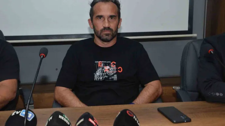 Theofanis Gekas imzayı attı