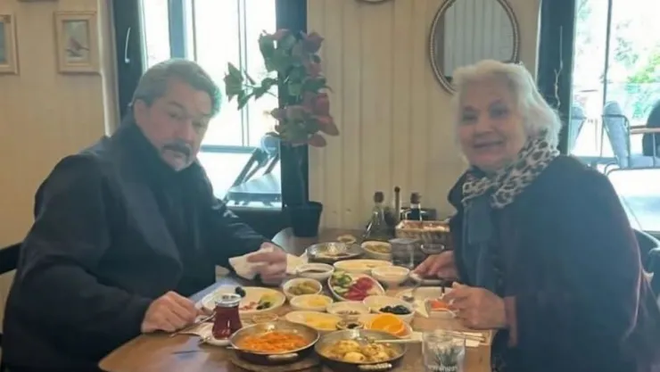 Demet Akalın'ın acı günü