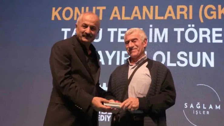 Kocaeli'deki 1.683 hak sahibine tapuları teslim edildi