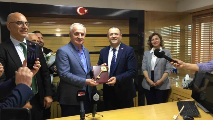 Gökçe koltuğu Aygün'den devraldı