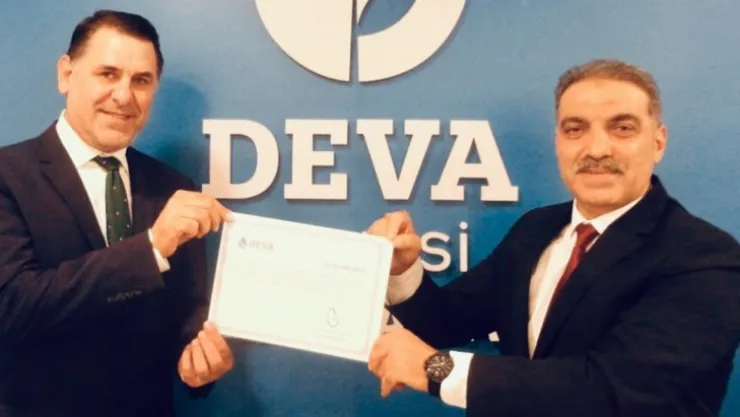 DEVA'da şok istifa!