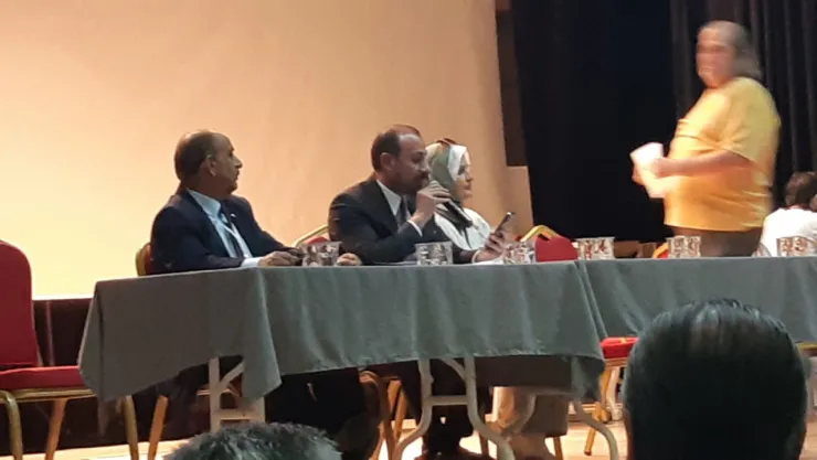 Divan Başkanı gündeme telefondan baktı