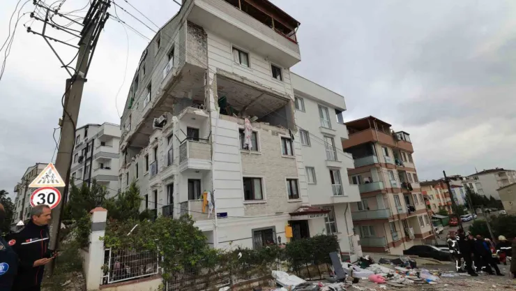 Doğalgaz patlamasının yaraları sarılıyor