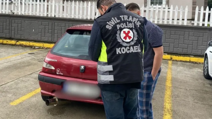 O araç trafikten men edildi