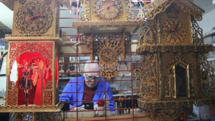 Emekli astsubayın hobisi öğrenci okutan vakfa dönüştü