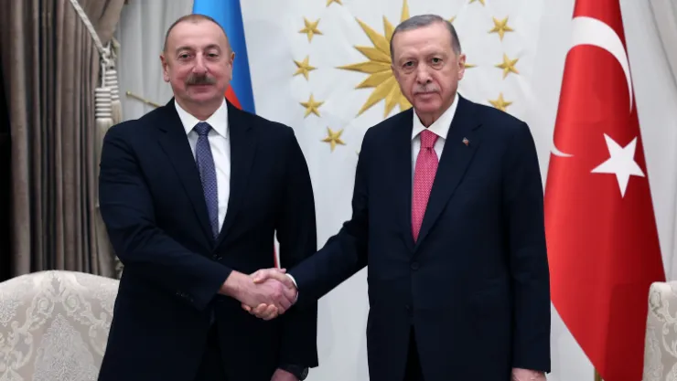Erdoğan, Aliyev ile bir araya geldi
