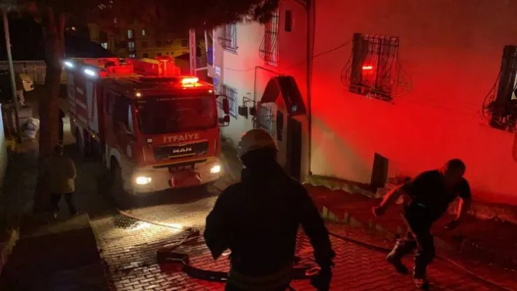 Evde sigaradan yangın çıktı