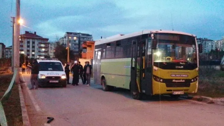 Evinin önünde silahla vuruldu!