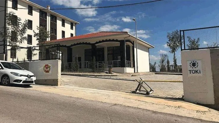 Gazeteciler sitesinde  kaç gazeteci oturuyor?