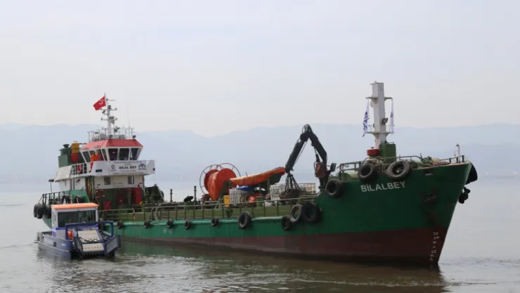 Gemilerden 31 olimpik yüzme havuzu hacminde atık