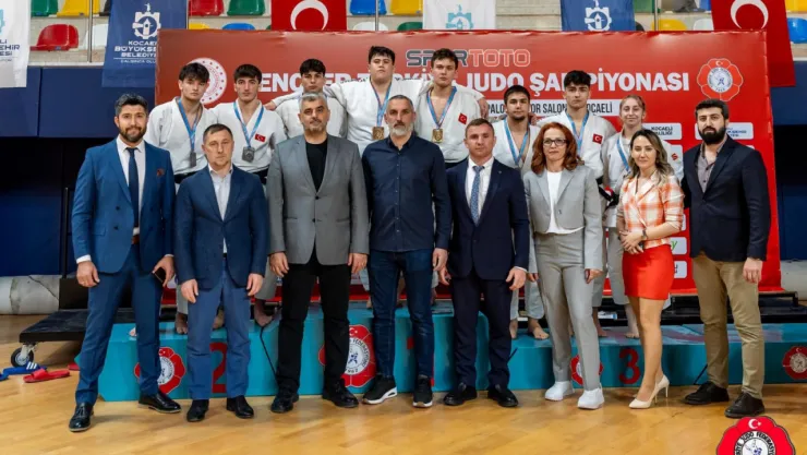 Gençler Türkiye Şampiyonasında 1 numara Kağıtspor