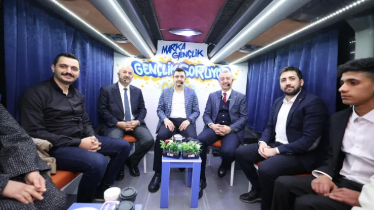 Gençlik Otobüsünde Başkan var