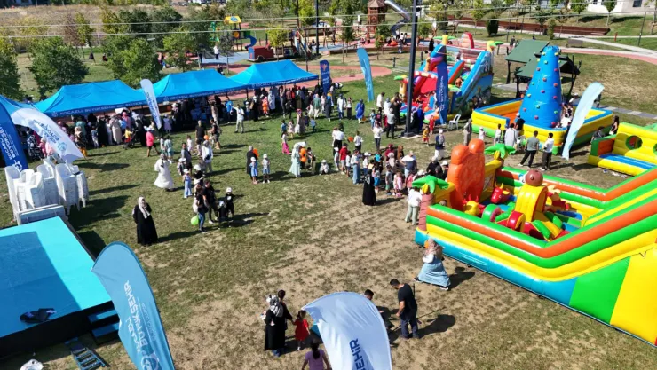 Gölcük Millet Bahçesi çocuk kahkahalarıyla şenlendi
