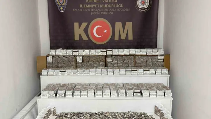 Gölcük'te bin 912 bandrol ile 206 bin 300 makaron ele geçirildi