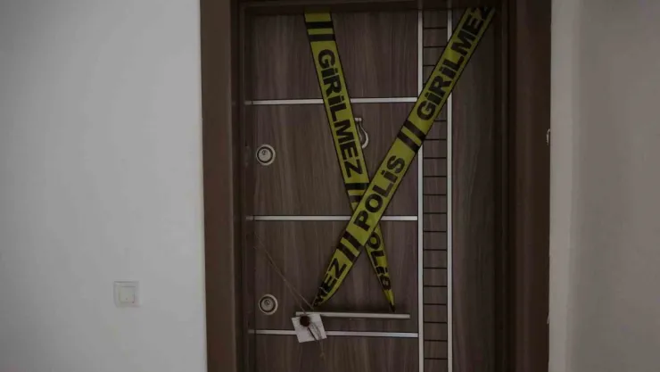 Göreve gelmeyen polis memuru, kendisini kontrol için gelen mesai arkadaşları tarafından ölü bulundu