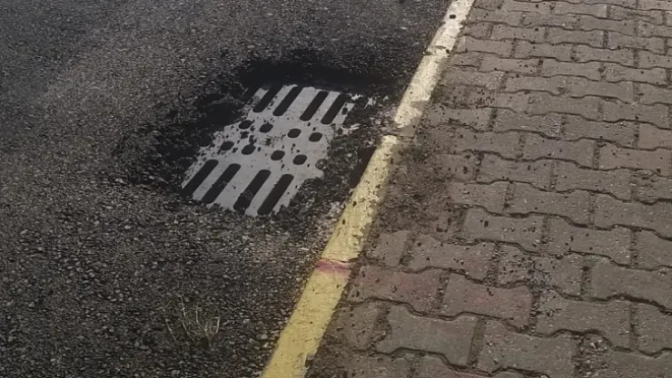 Hem araçlara hem altyapıya zarar