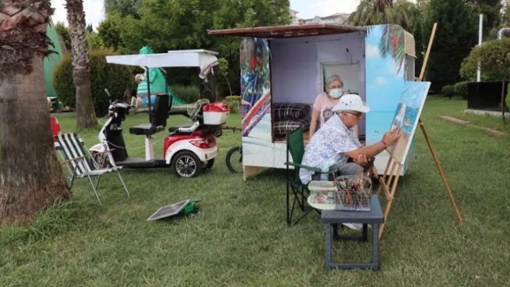 Her şeyi Parkinson hastası eşi için yaptı