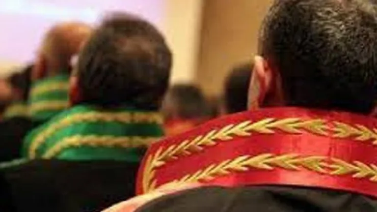 HSK 5 savcıyı meslekten attı!