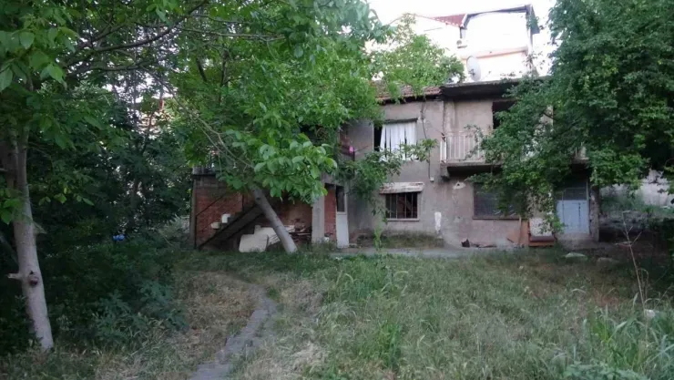 50 yıllık arsa bir gecede park alanı oldu