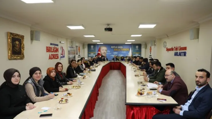 İlçe başkanlarıyla 'Ramazan' toplantısı