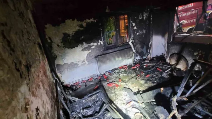 İtfaiye alevlerin arasına daldı