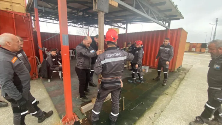 İtfaiyeden İZAYDAŞ'a arama-kurtarma eğitimi