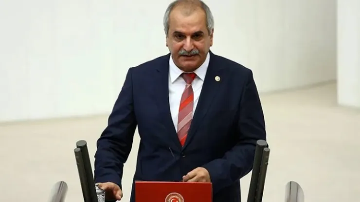 İYİ Partili eski milletvekili kardeşi tarafından bıçaklandı