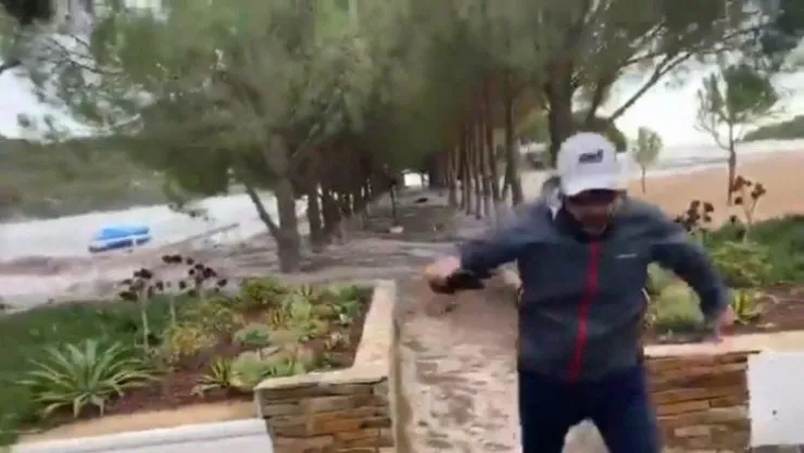 İzmir'deki tsunamiden yeni görüntüler!