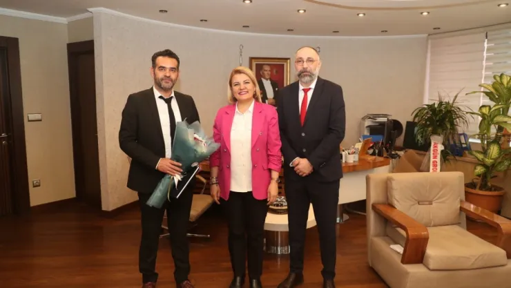 İzmit Belediyesi'nde devir teslimler devam ediyor