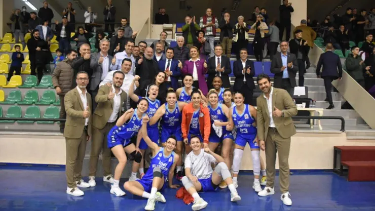 İzmitli periler seriyi sürdürdü