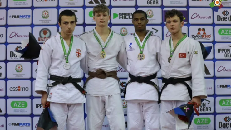 Judocular fırtına gibi esti